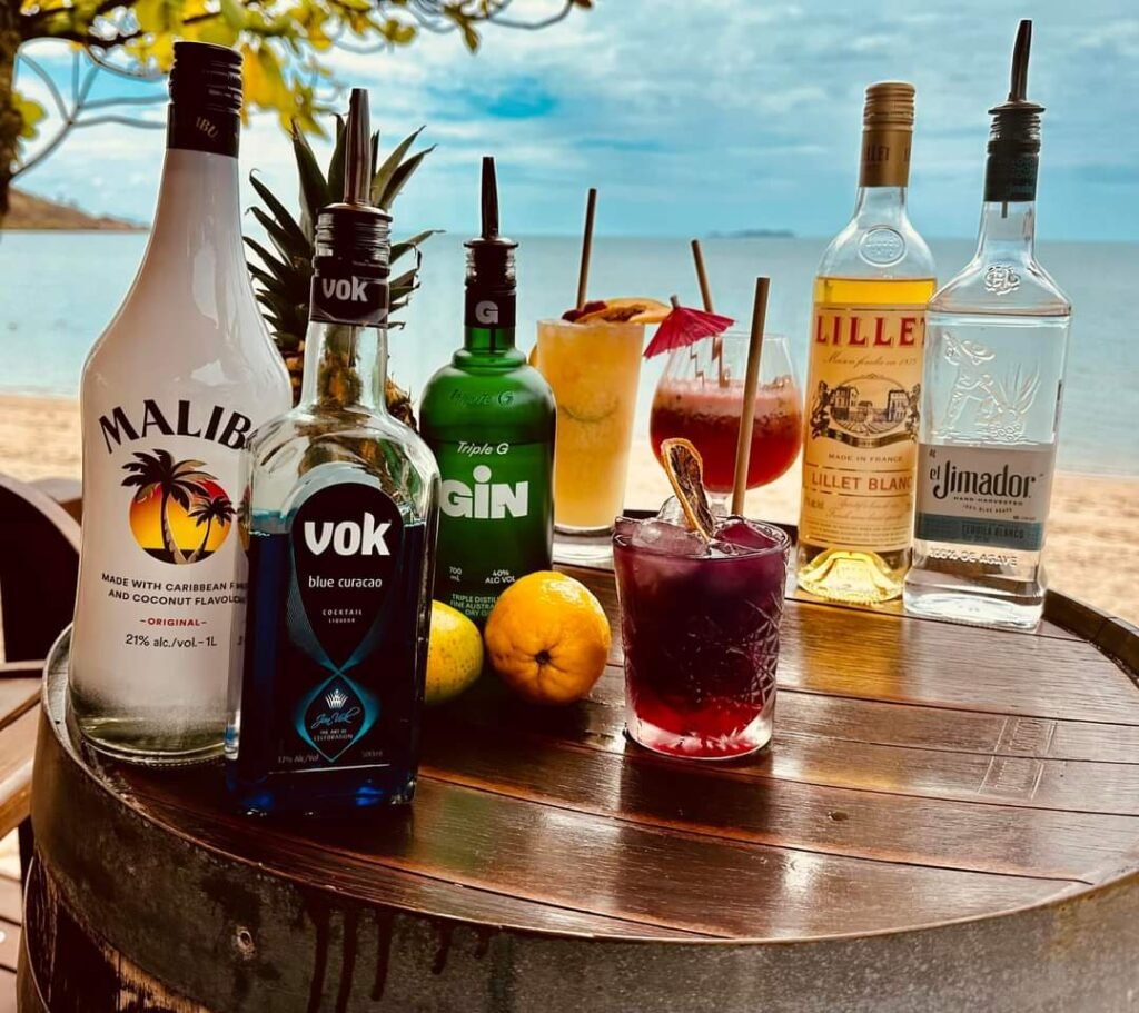 Cocktails by the beach