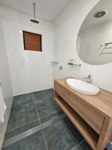 Bathroom Montes reef resort Whitsundays two bedroom bungalow